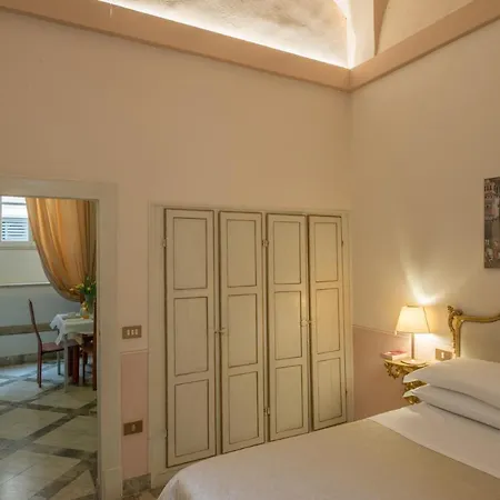 Palazzo Rotati 3* Фано