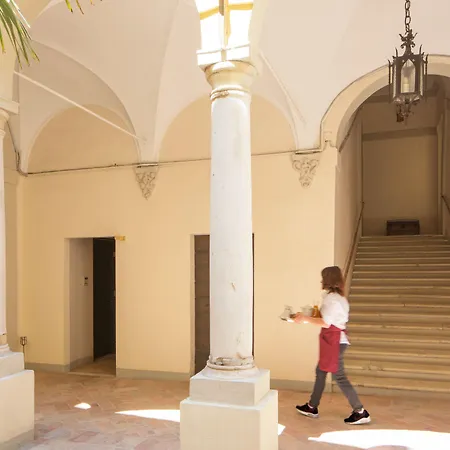 Отель Palazzo Rotati