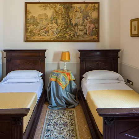 Palazzo Rotati Отель 3*