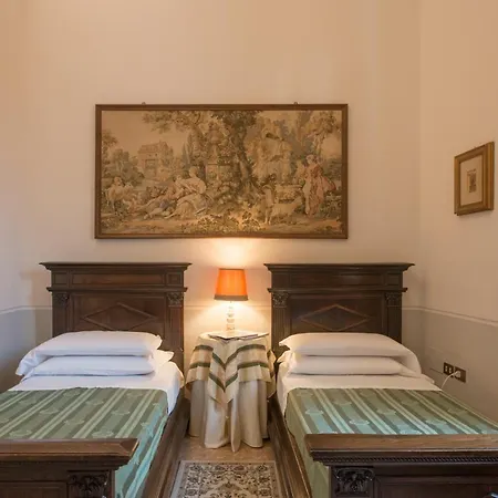 Palazzo Rotati 3* Фано