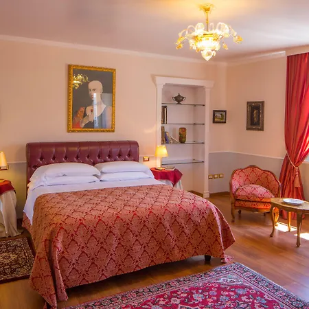 Palazzo Rotati 3* Фано
