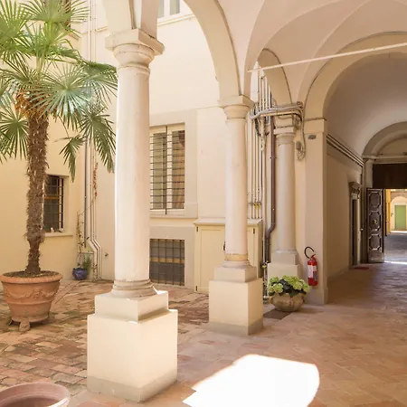 Отель Palazzo Rotati 3*